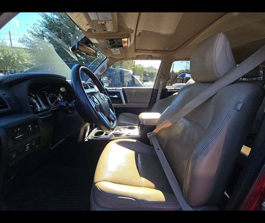 Used 2022 Toyota 4Runner Limited RWD image 3