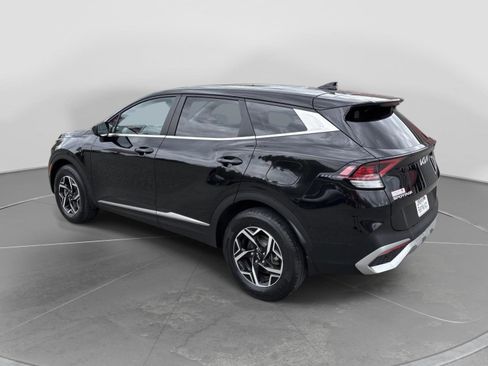 Used 2024 Kia Sportage LX AWD/4WD image 9
