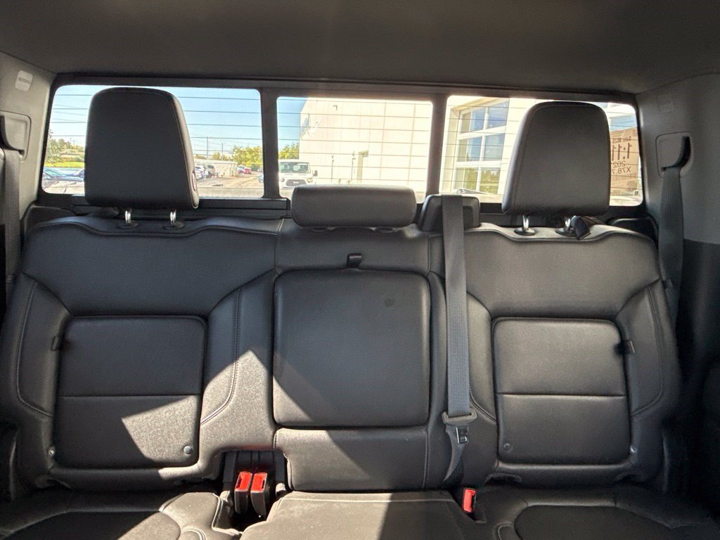 Used 2021 Chevrolet Silverado 1500 LT Trail Boss w/ Convenience Package II AWD/4WD image 12
