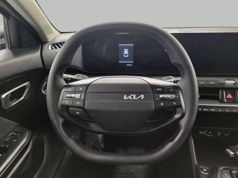 Used 2025 Kia K4 FWD image 4