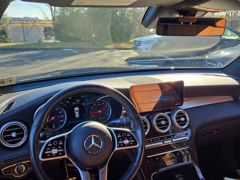 Used 2022 Mercedes-Benz GLC 300 4MATIC image 6