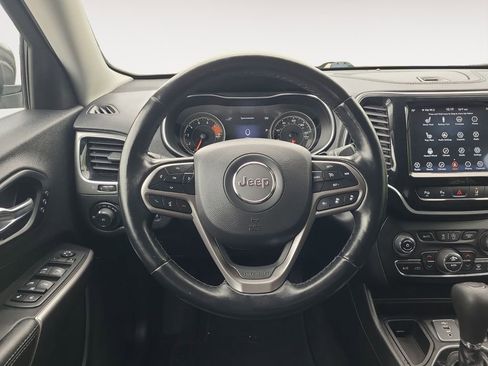 Used 2021 Jeep Cherokee Limited FWD image 12