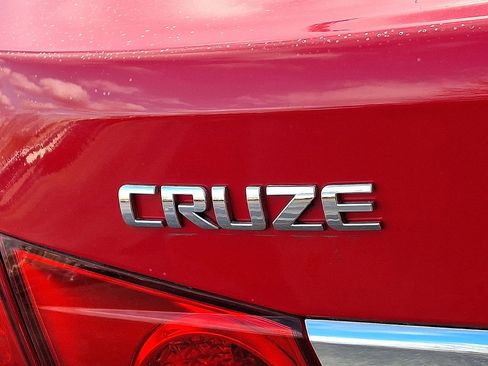 Used 2014 Chevrolet Cruze LT image 45