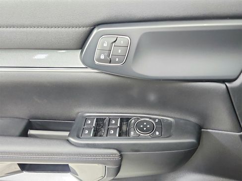 New 2025 Ford Ranger Lariat w/ FX4 Off-Road Package image 30