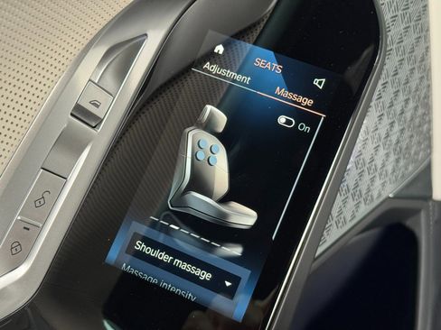 Used 2023 BMW i7 xDrive60 image 38