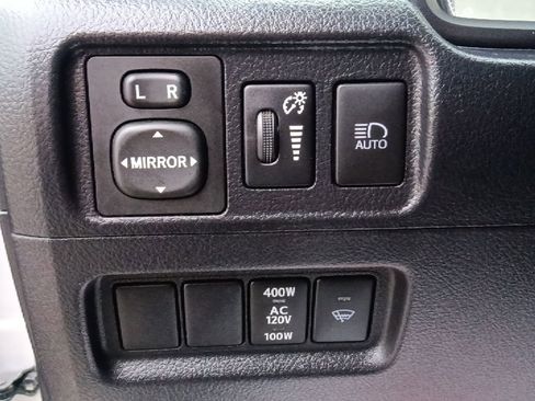 Used 2024 Toyota 4Runner SR5 image 18