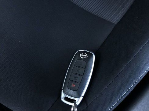 Used 2025 Nissan Sentra SV image 31