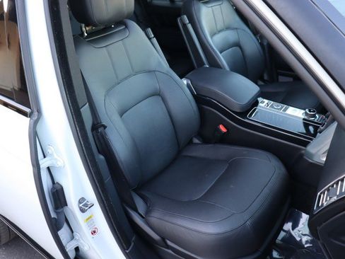 Used 2018 Land Rover Range Rover HSE image 49