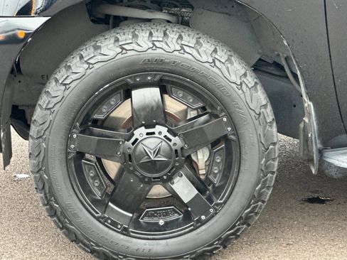 Used 2018 Toyota Sequoia Platinum image 26