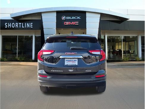 Used 2024 GMC Terrain SLE w/ Fleet Convenience Package AWD/4WD image 4