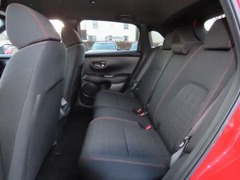 Used 2025 Honda HR-V Sport image 12