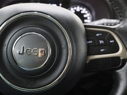Used 2016 Jeep Renegade Latitude image 13