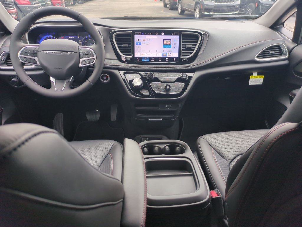 New 2027 Chrysler Pacifica Select FWD image 28