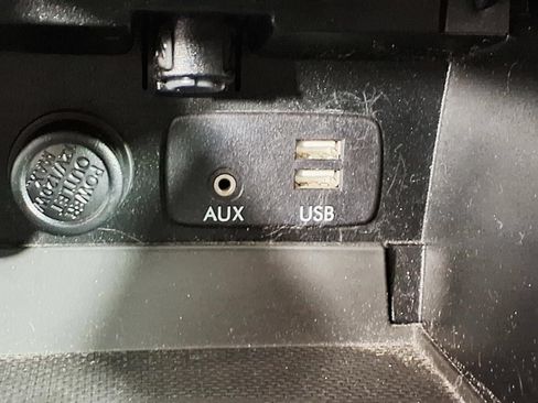 Used 2018 Subaru Outback 2.5i Limited AWD/4WD image 22