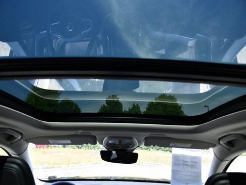Certified 2023 Volvo XC60 B5 Core w/ Climate Package AWD/4WD image 19