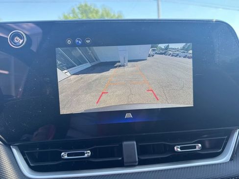 Used 2026 Chevrolet Equinox LT AWD/4WD image 27