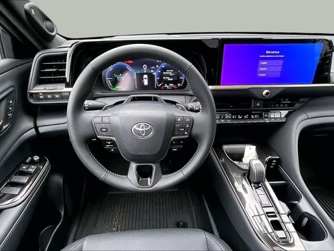 Certified 2026 Toyota Crown Signia w/ Advanced Technology Package AWD/4WD image 11