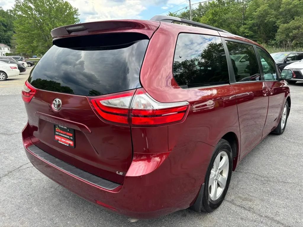 Used 2017 Toyota Sienna LE FWD image 8