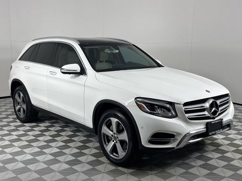 Used 2018 Mercedes-Benz GLC 300 w/ Multimedia Package image 3