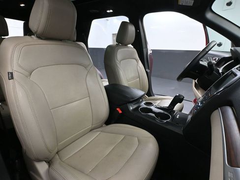 Used 2018 Ford Explorer Limited w/ Equipment Group 301A FWD image 51