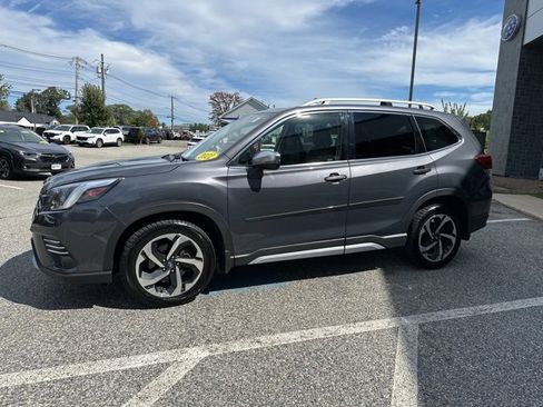 Used 2022 Subaru Forester Touring image 2