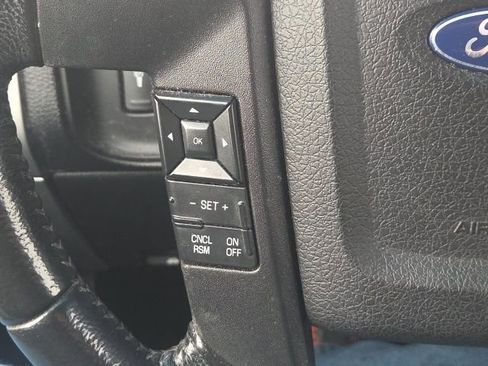 Used 2017 Ford Expedition XLT image 38