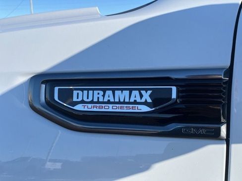 Certified 2025 GMC Sierra 1500 AT4 w/ Technology Package image 9