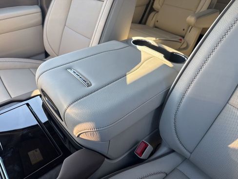 New 2026 GMC Yukon Denali w/ Sun & Power Step Package AWD/4WD image 41