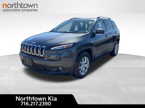 Used 2017 Jeep Cherokee Latitude w/ Safety/Convenience Group image 1