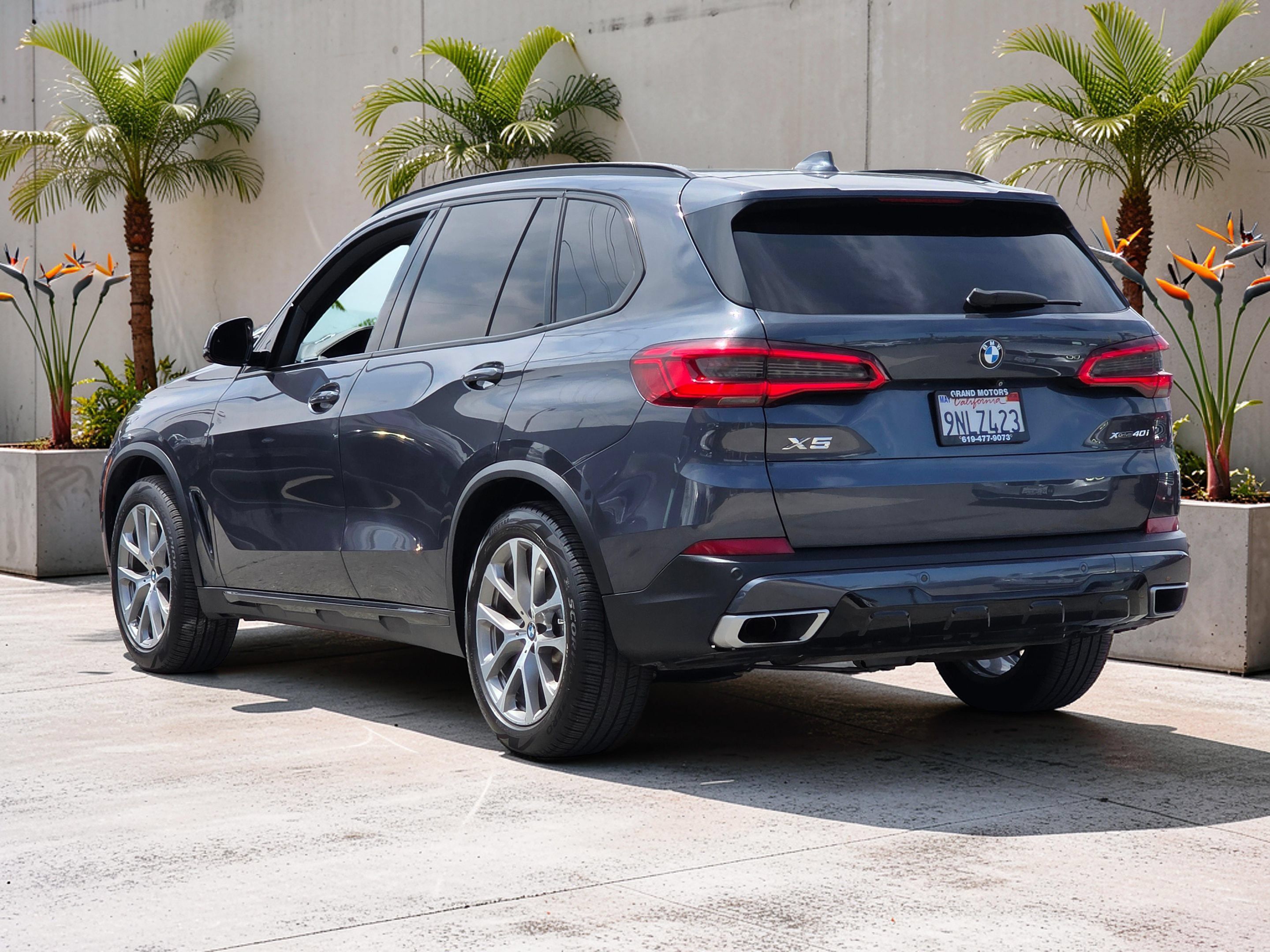 Used 2019 BMW X5 xDrive40i w/ Premium Package 2 AWD/4WD image 4