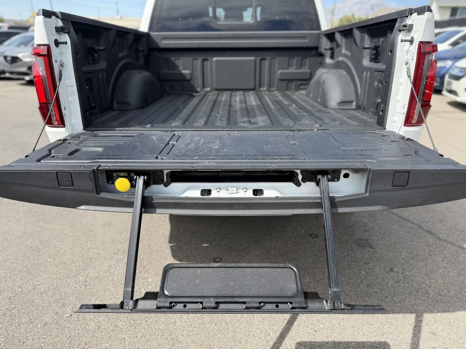 Used 2024 Ford F150 Platinum w/ FX4 Off-Road Package AWD/4WD image 50