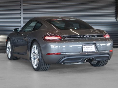 Certified 2018 Porsche 718 Cayman RWD image 3