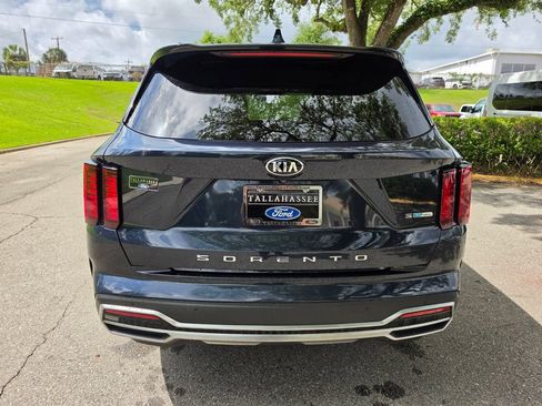 Used 2021 Kia Sorento S FWD image 3