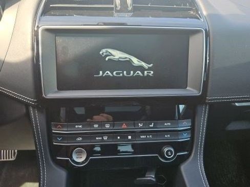 Used 2020 Jaguar F-PACE S AWD/4WD image 11