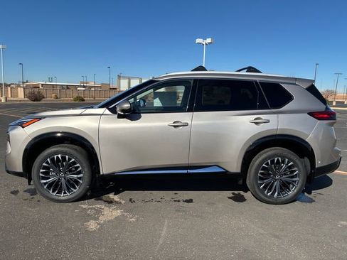 New 2026 Nissan Rogue Platinum w/ Platinum Premium Package image 3