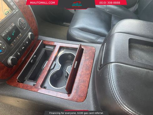 Used 2011 Chevrolet Suburban LTZ AWD/4WD image 14