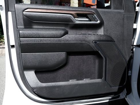 Used 2024 Chevrolet Silverado 3500 LT w/ Convenience Package image 11