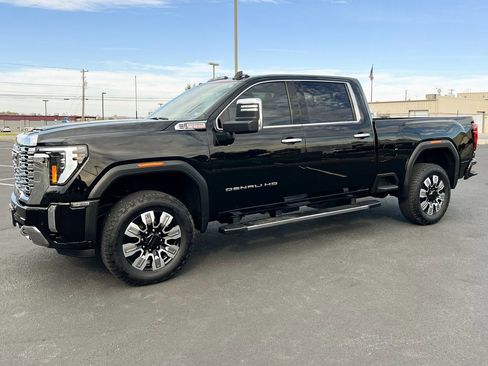 Used 2025 GMC Sierra 2500 Denali image 13