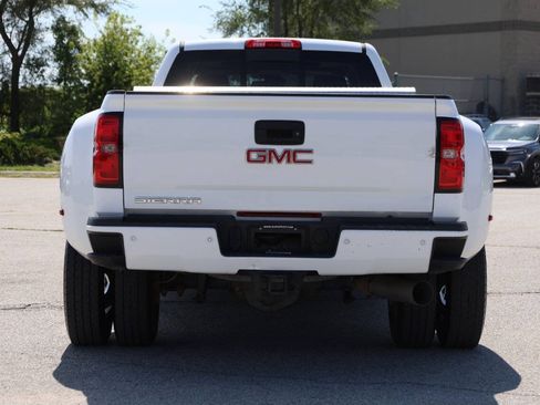 Used 2019 GMC Sierra 3500 Denali w/ Duramax Plus Package AWD/4WD image 10