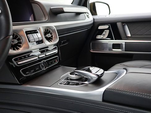 Used 2022 Mercedes-Benz G 550 image 35