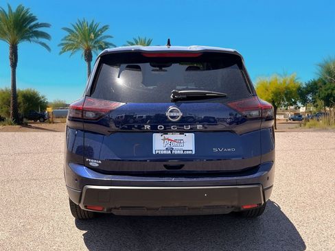 Used 2024 Nissan Rogue SV AWD/4WD image 4