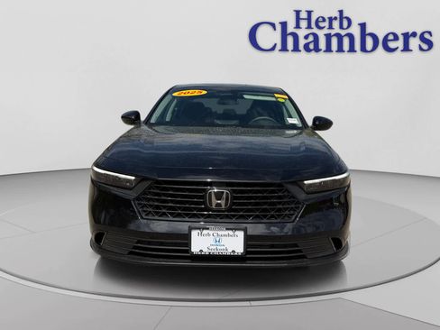 Used 2025 Honda Accord SE image 2