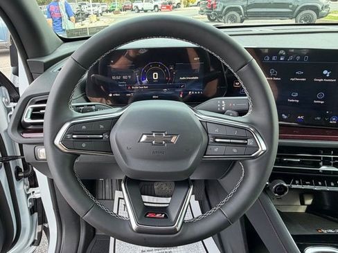 New 2026 Chevrolet Traverse Z71 w/ Driver Confidence Package AWD/4WD image 25