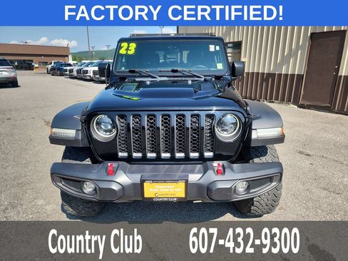 Used 2023 Jeep Gladiator Rubicon w/ LED Lighting Group AWD/4WD image 3