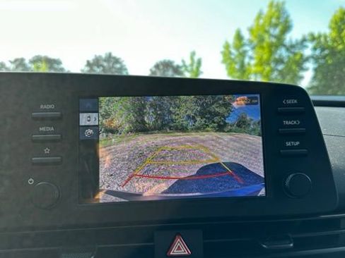 Certified 2025 Hyundai Elantra Sport FWD image 29