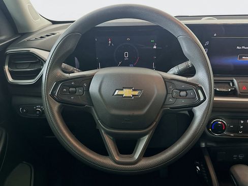 Used 2024 Chevrolet TrailBlazer LS image 17