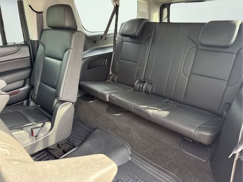 Used 2018 GMC Yukon XL SLT w/ Open Road Package AWD/4WD image 19