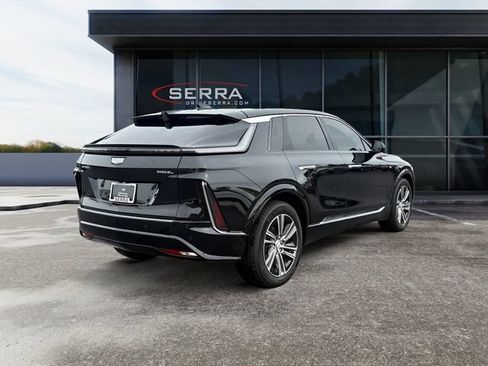 Certified 2024 Cadillac Lyriq Luxury w/ LPO, Floor Liner Package AWD/4WD image 5
