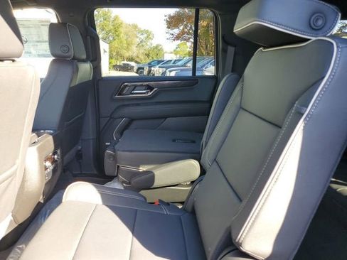 New 2026 GMC Yukon XL Elevation image 11
