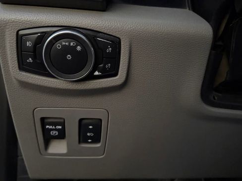 Used 2018 Ford F150 XLT w/ Equipment Group 302A Luxury image 19